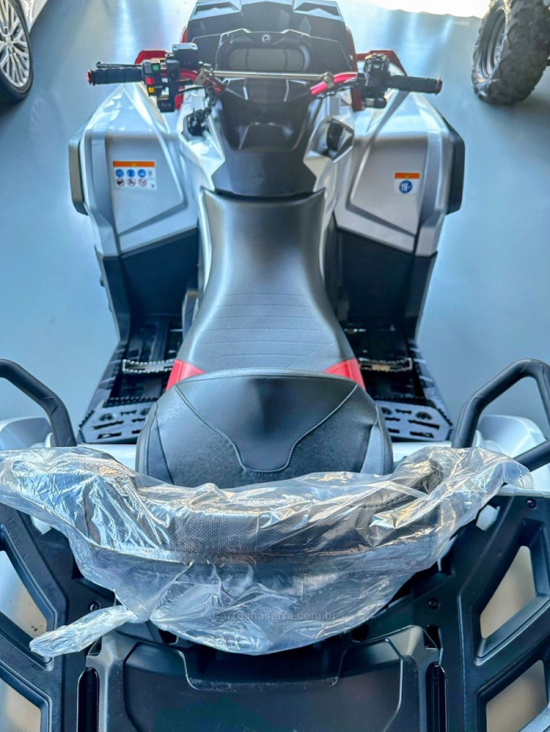 OUTLANDER 1000X MR - 2024 - TRêS COROAS