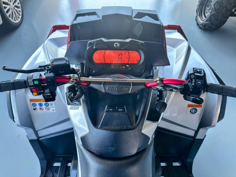 OUTLANDER 1000X MR - 2024 - TRêS COROAS