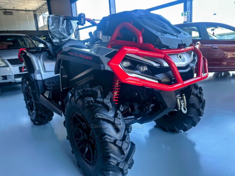 OUTLANDER 1000X MR - 2024 - TRêS COROAS