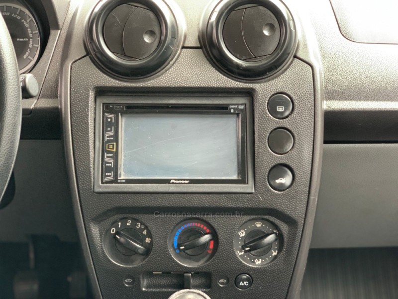 FIESTA 1.0 ROCAM SEDAN 8V FLEX 4P MANUAL - 2013 - CAXIAS DO SUL