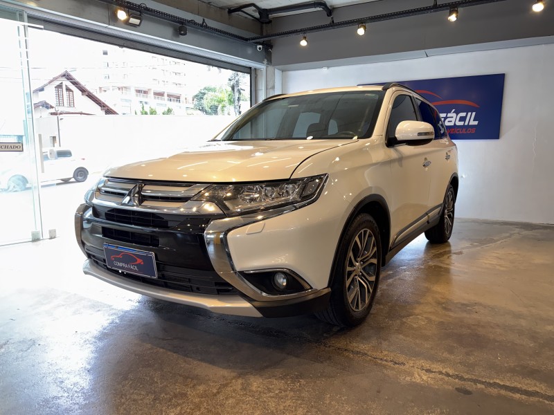 outlander 2.2 4x4 16v diesel 4p automatico 2016 bento goncalves