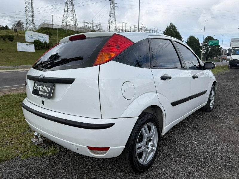 FOCUS 1.6 8V GASOLINA 4P MANUAL - 2006 - FARROUPILHA