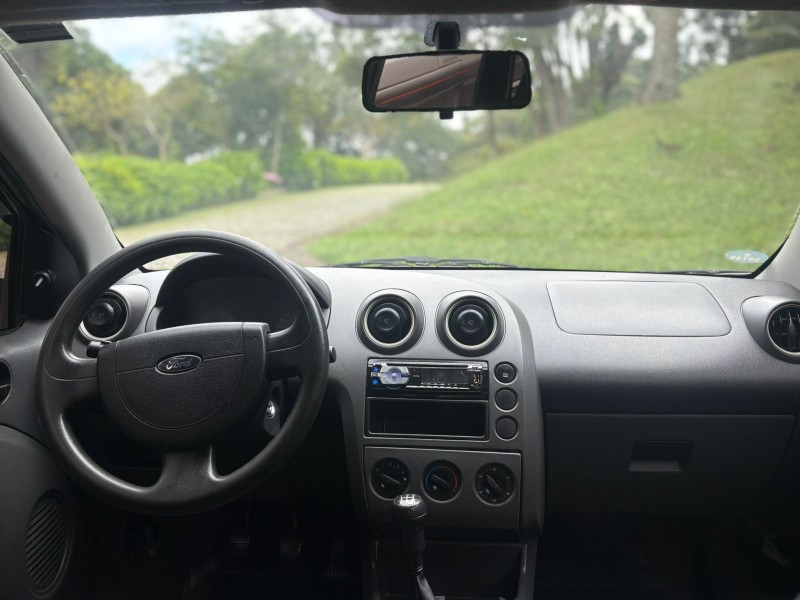 FIESTA 1.0 MPI STREET 8V GASOLINA 4P MANUAL - 2003 - FARROUPILHA