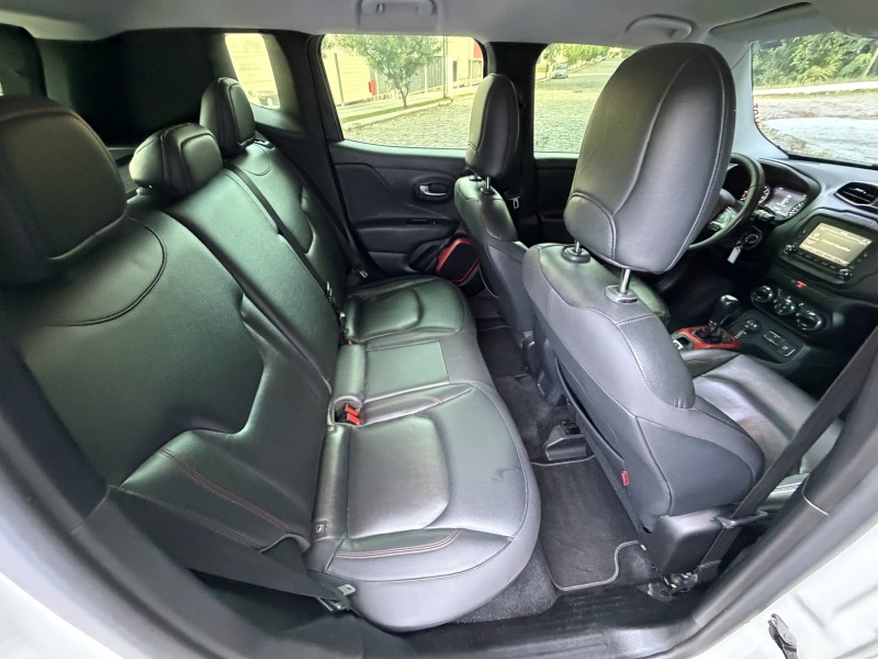 RENEGADE 2.0 16V TURBO DIESEL TRAILHAWK 4P 4X4 AUTOMÁTICO - 2016 - CAXIAS DO SUL