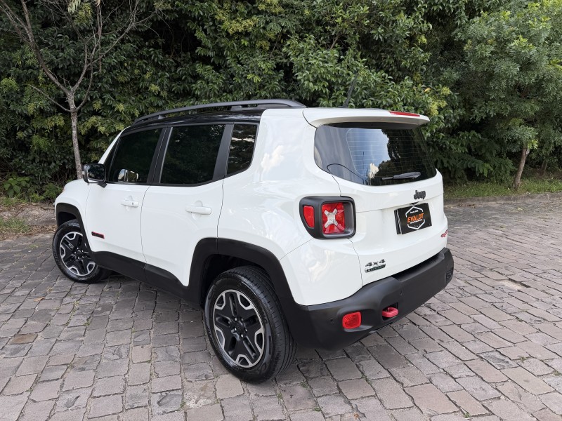RENEGADE 2.0 16V TURBO DIESEL TRAILHAWK 4P 4X4 AUTOMÁTICO - 2016 - CAXIAS DO SUL