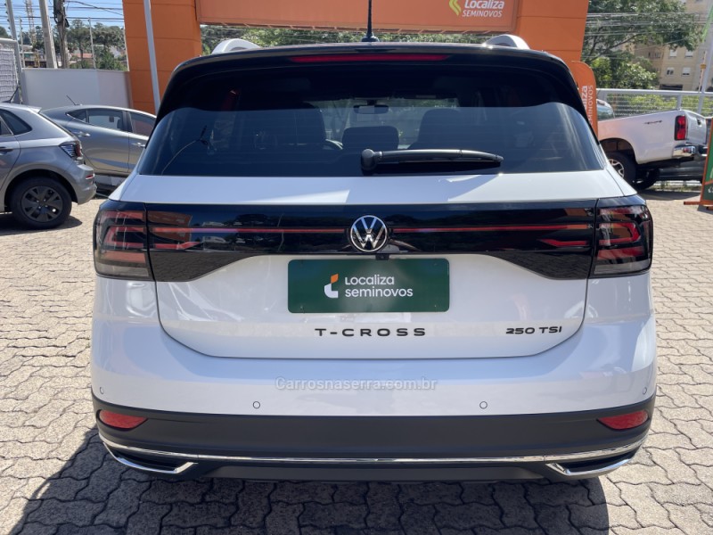 T-CROSS 1.4 HIGHLINE TSI 16V FLEX 4P AUTOMÁTICO - 2024 - CAXIAS DO SUL