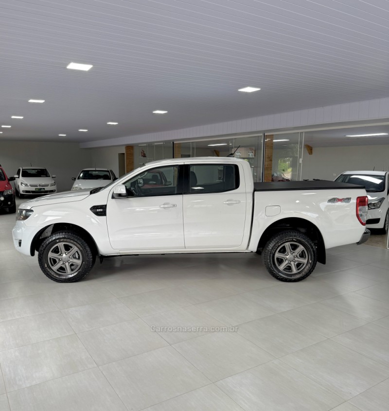 RANGER 2.2 XLS 4X4 CD 16V DIESEL 4P AUTOMÁTICO - 2022 - VILA FLORES
