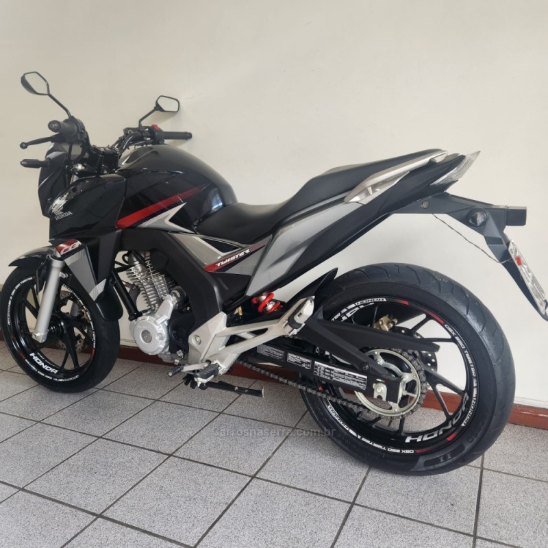 CB 250F TWISTER CBS - 2018 - FARROUPILHA