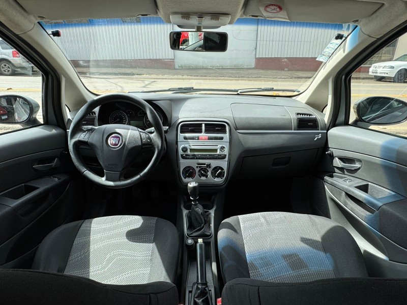 PUNTO 1.4 ELX 8V FLEX 4P MANUAL - 2010 - VACARIA