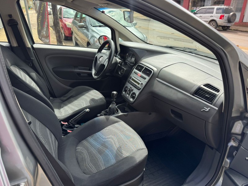 PUNTO 1.4 ELX 8V FLEX 4P MANUAL - 2010 - VACARIA