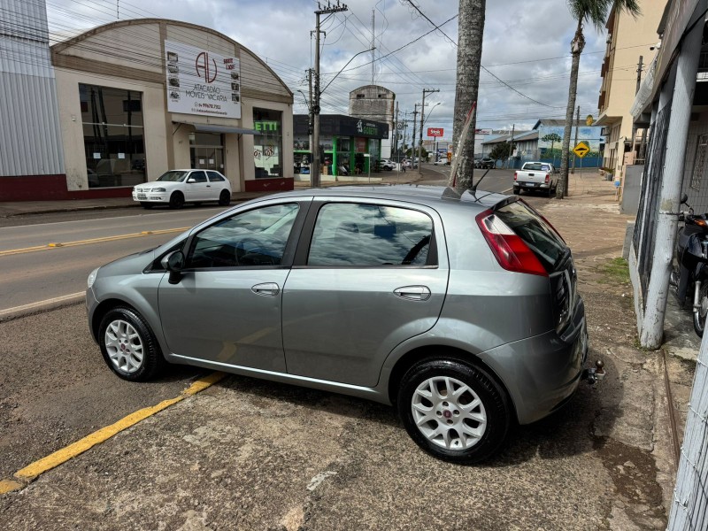 PUNTO 1.4 ELX 8V FLEX 4P MANUAL - 2010 - VACARIA