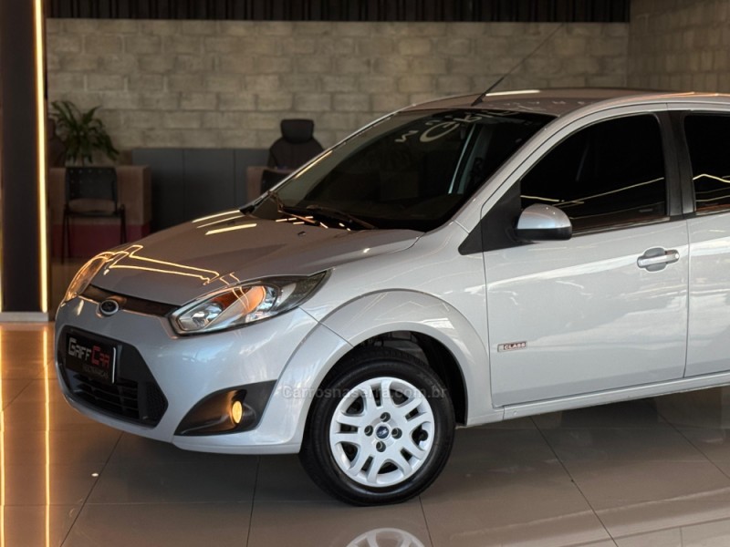 FIESTA 1.6 MPI CLASS SEDAN 8V FLEX 4P MANUAL - 2013 - DOIS IRMãOS