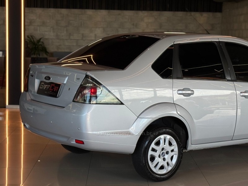 FIESTA 1.6 MPI CLASS SEDAN 8V FLEX 4P MANUAL - 2013 - DOIS IRMãOS