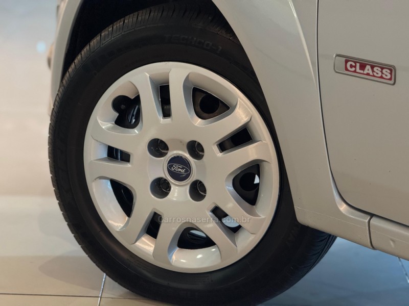 FIESTA 1.6 MPI CLASS SEDAN 8V FLEX 4P MANUAL - 2013 - DOIS IRMãOS