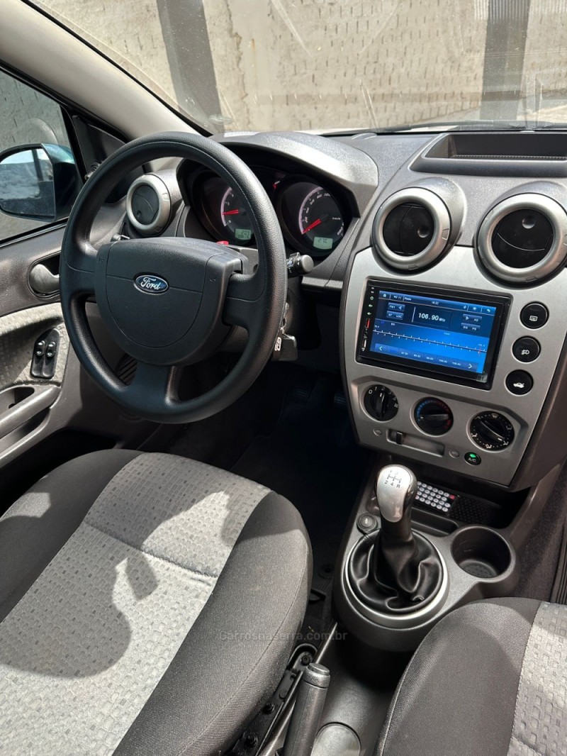 FIESTA 1.6 ROCAM SE SEDAN 8V FLEX 4P MANUAL - 2012 - PASSO FUNDO