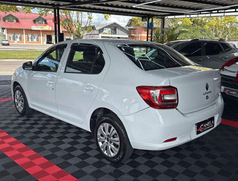 LOGAN 1.0 ZEN 12V FLEX 4P MANUAL - 2022 - CANELA