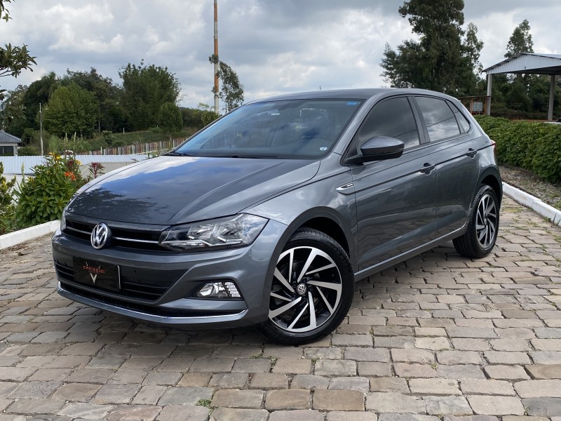 polo 1.0	200 tsi highline automatico  2021 carlos barbosa