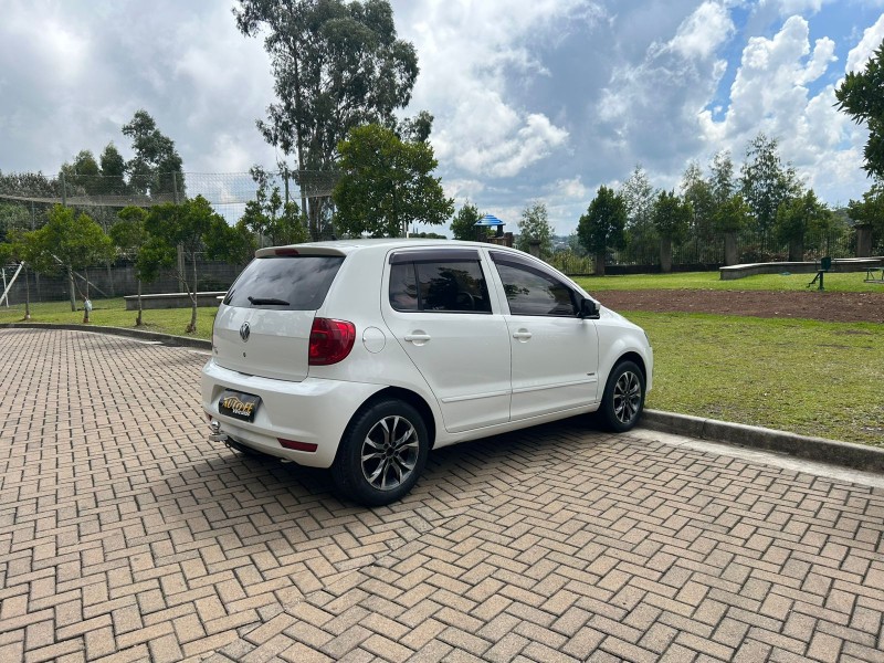 FOX 1.0 MI 8V FLEX 4P MANUAL - 2012 - CANELA