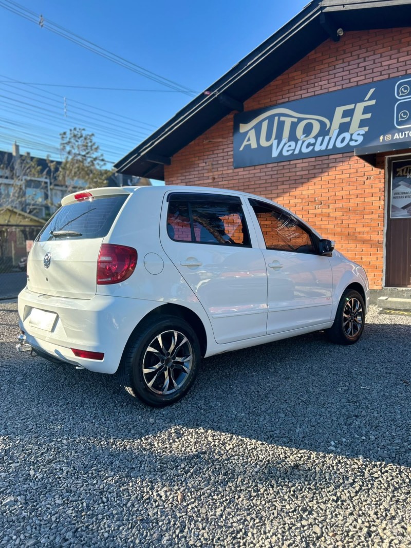 FOX 1.0 MI 8V FLEX 4P MANUAL - 2012 - CANELA