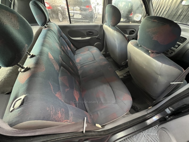 CLIO 1.0 RN 8V GASOLINA 4P MANUAL - 2002 - CAXIAS DO SUL