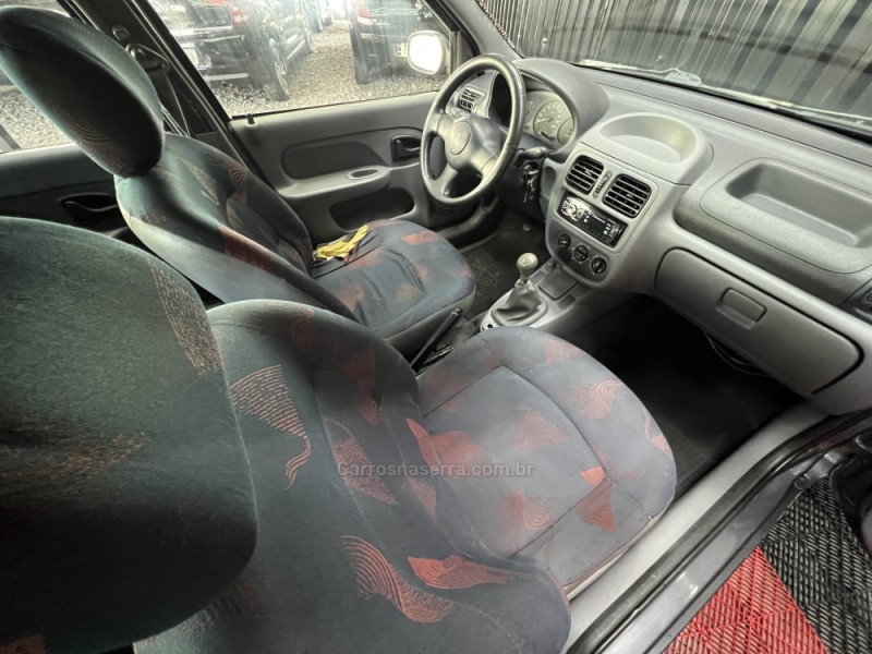 CLIO 1.0 RN 8V GASOLINA 4P MANUAL - 2002 - CAXIAS DO SUL