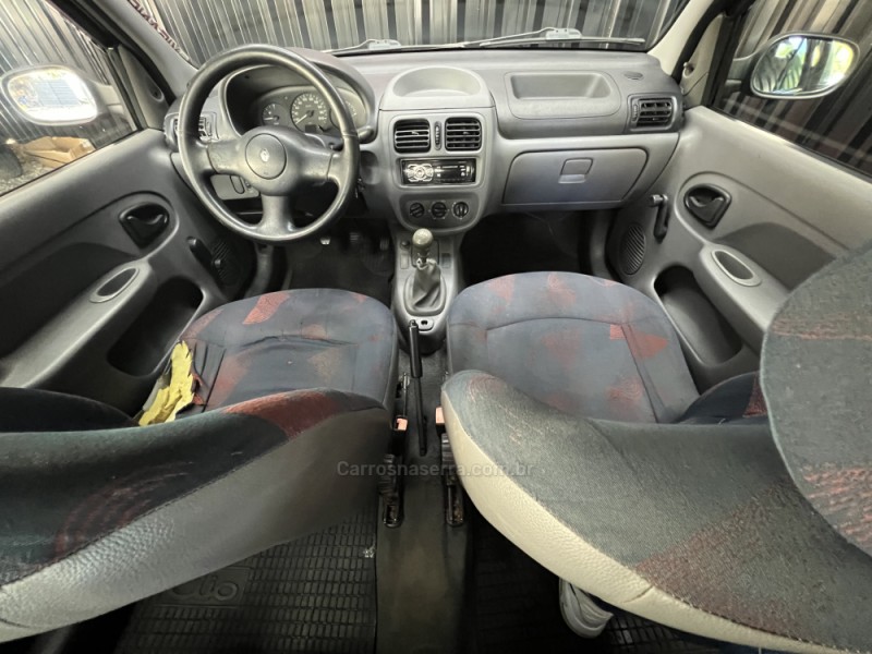 CLIO 1.0 RN 8V GASOLINA 4P MANUAL - 2002 - CAXIAS DO SUL