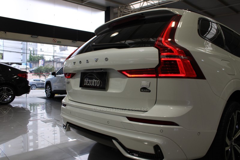 XC60 2.0 T8 ULTIMATE DARK AWD HIBRIDO 4P AUTOMÁTICO  - 2024 - CAXIAS DO SUL