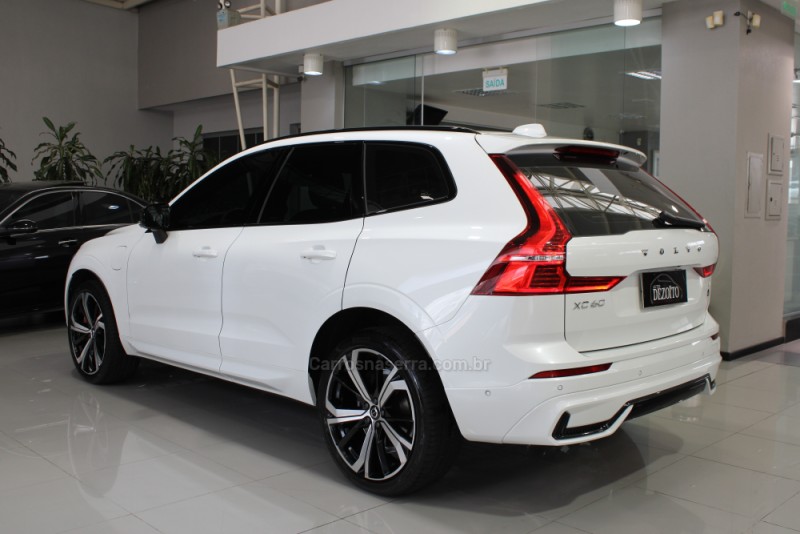 XC60 2.0 T8 ULTIMATE DARK AWD HIBRIDO 4P AUTOMÁTICO  - 2024 - CAXIAS DO SUL