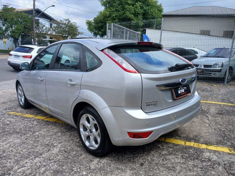 FOCUS 2.0 TITANIUM 16V FLEX 4P AUTOMÁTICO - 2012 - FARROUPILHA