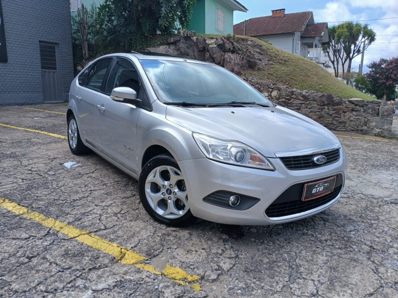 FOCUS 2.0 TITANIUM 16V FLEX 4P AUTOMÁTICO - 2012 - FARROUPILHA