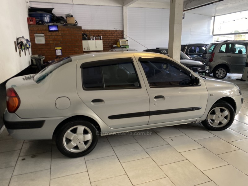 CLIO 1.6 PRIVILÉGE SEDAN 16V GASOLINA 4P MANUAL - 2003 - CAXIAS DO SUL