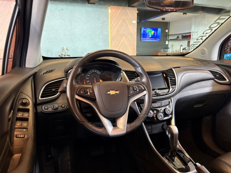 TRACKER 1.4 16V TURBO FLEX LTZ AUTOMÁTICO - 2017 - CAMPO BOM