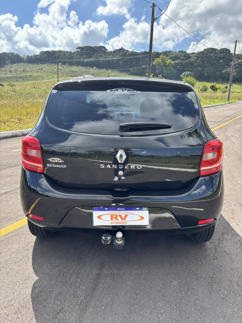 SANDERO 1.0 EXPRESSION 16V FLEX 4P MANUAL - 2015 - CARLOS BARBOSA