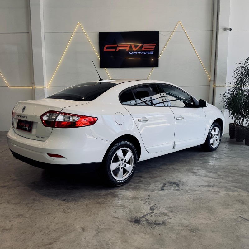 FLUENCE 2.0 DYNAMIQUE 16V FLEX 4P AUTOMÁTICO - 2014 - CAXIAS DO SUL