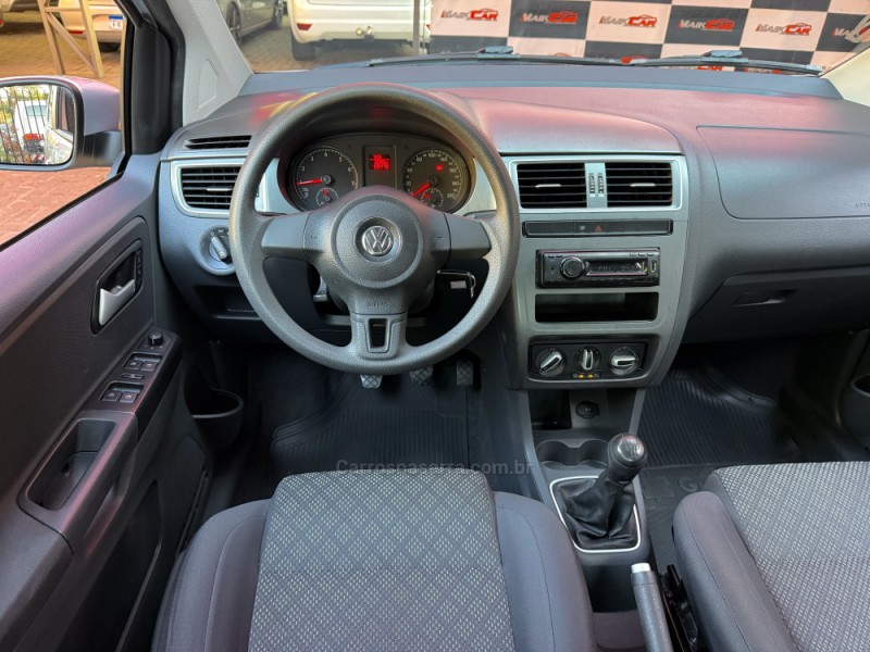 FOX 1.0 MI TRENDLINE 8V FLEX 4P MANUAL - 2015 - ESTâNCIA VELHA