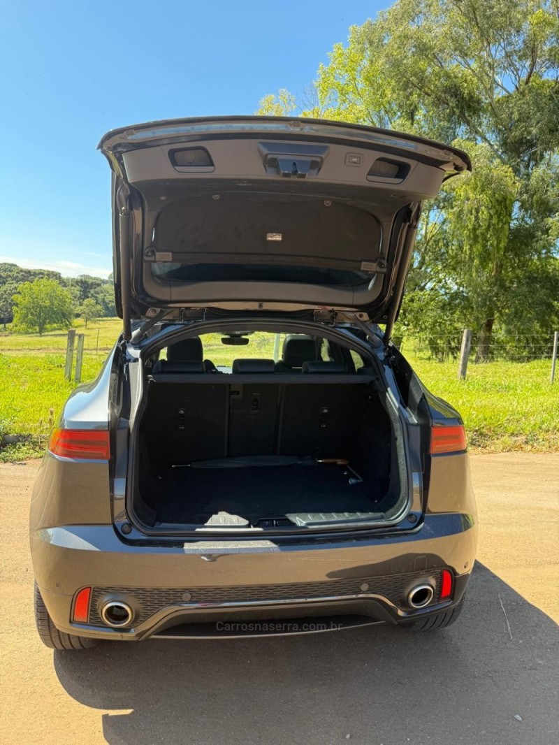 E-PACE 2.0 16V P250F R-DYNAMIC S AWD FLEX 4P AUTOMÁTICO - 2023 - IBIRAIARAS
