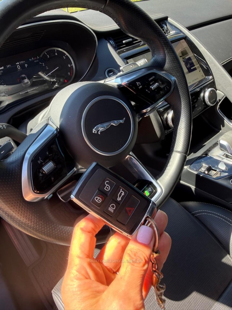 E-PACE 2.0 16V P250F R-DYNAMIC S AWD FLEX 4P AUTOMÁTICO - 2023 - IBIRAIARAS