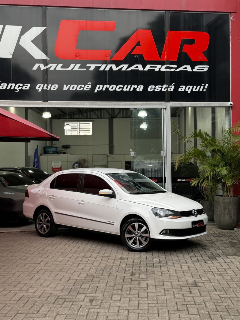 VOYAGE 1.6 MI HIGHLINE 8V FLEX 4P MANUAL - 2014 - ESTâNCIA VELHA