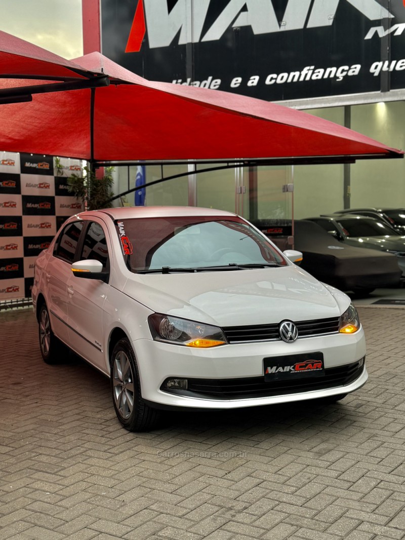 VOYAGE 1.6 MI HIGHLINE 8V FLEX 4P MANUAL - 2014 - ESTâNCIA VELHA