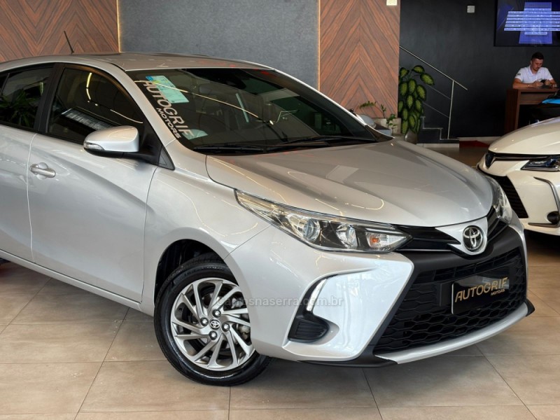 YARIS 1.5 XS 16V FLEX 4P AUTOMÁTICO - 2023 - CAMPO BOM