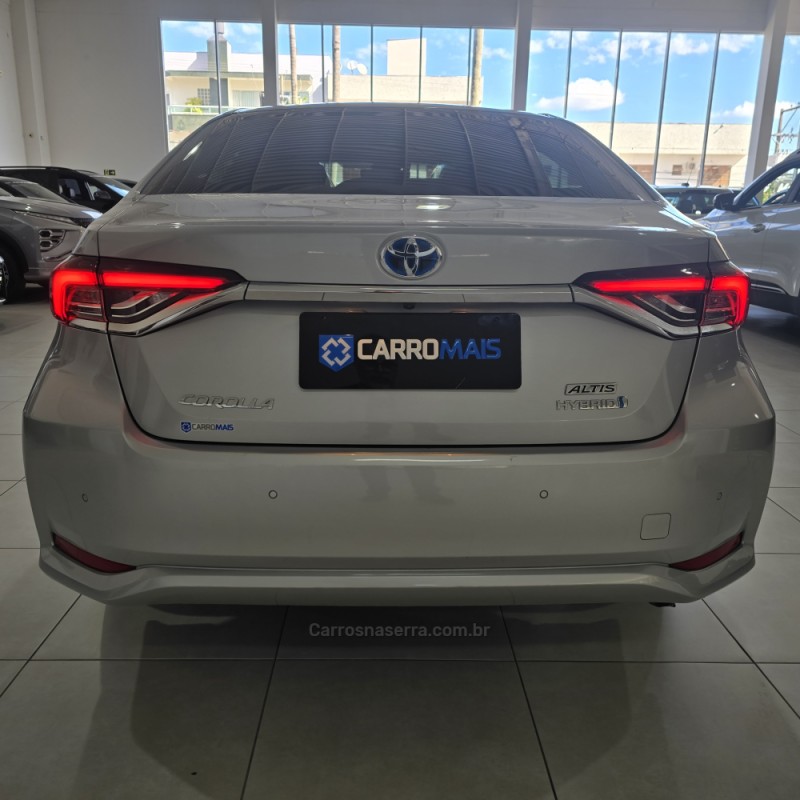COROLLA 1.8 ALTIS PREMIUM 16V HÍBRIDO 4P AUTOMÁTICO - 2024 - SANTA CRUZ DO SUL