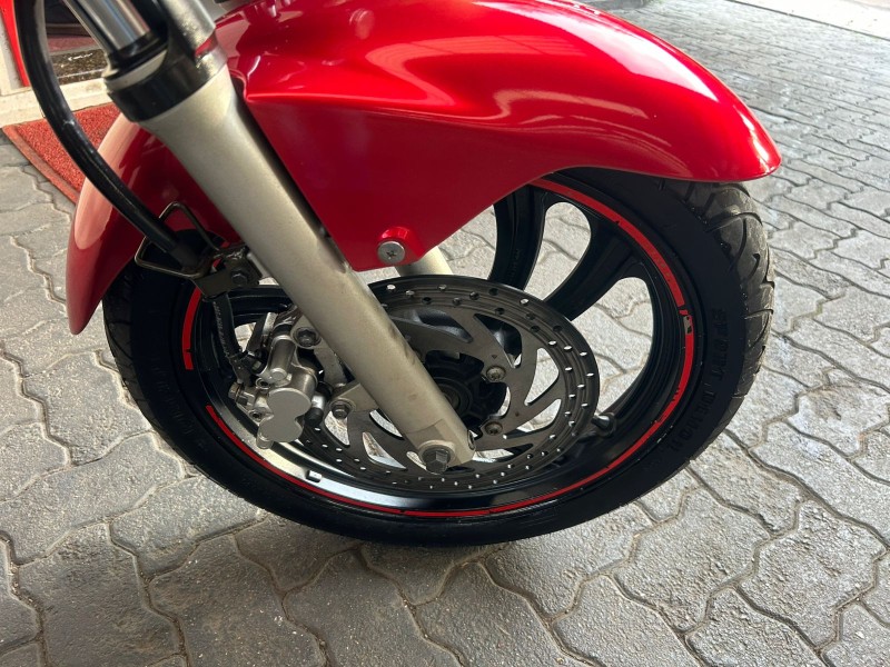 FAZER YS 250 - 2010 - TRêS COROAS