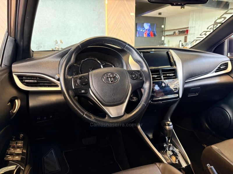 YARIS 1.5 XS CONNECT 16V FLEX 4P AUTOMÁTICO - 2019 - CAMPO BOM