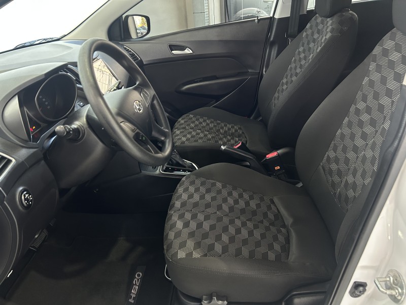 HB20 1.6 COMFORT PLUS 16V FLEX 4P AUTOMÁTICO - 2017 - CAXIAS DO SUL