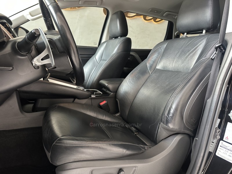PAJERO SPORT 2.4 HPE-S 4X4 DIESEL 4P AUTOMÁTICO - 2022 - CANELA
