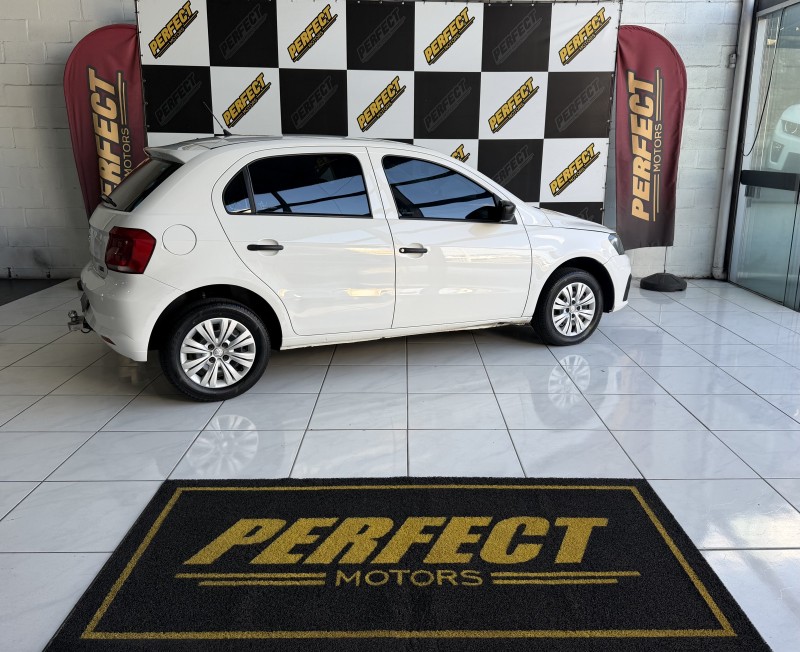 GOL 1.0 12V MPI TOTALFLEX TRENDLINE 4P MANUAL - 2018 - PORTãO