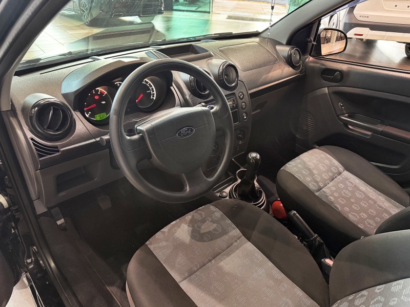 FIESTA 1.0 MPI CLASS 8V FLEX 4P MANUAL - 2012 - FARROUPILHA