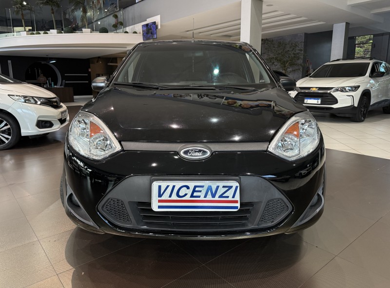 FIESTA 1.0 MPI CLASS 8V FLEX 4P MANUAL - 2012 - FARROUPILHA
