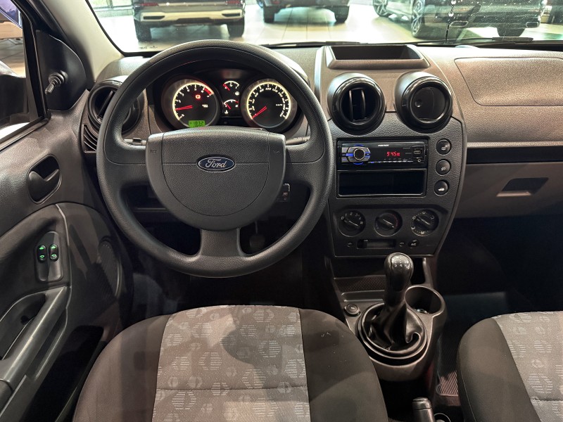 FIESTA 1.0 MPI CLASS 8V FLEX 4P MANUAL - 2012 - FARROUPILHA