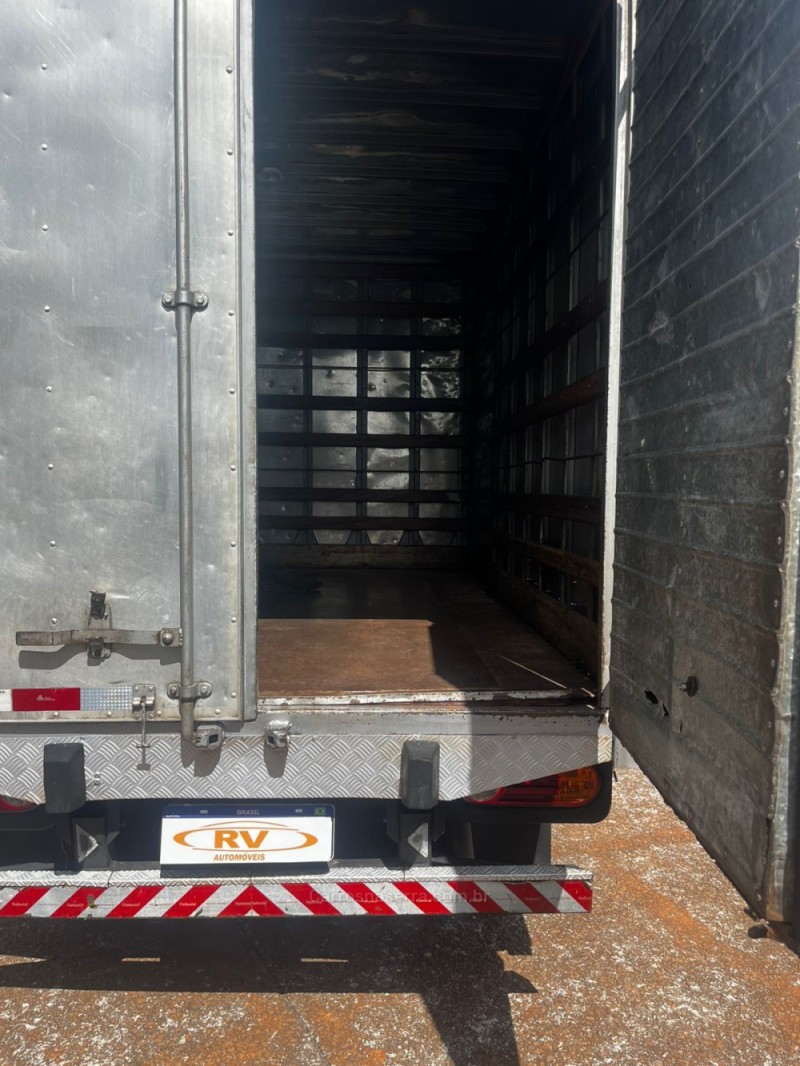 HR 2.5 TCI HD BAU 4X2 8V 97CV TURBO INTERCOOLER DIESEL 2P MANUAL - 2010 - CARLOS BARBOSA